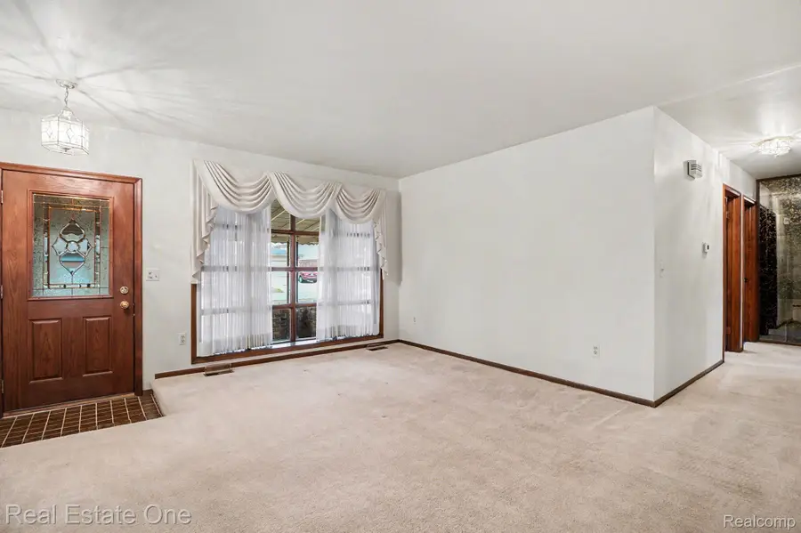 1845 Shenandoah Drive, Troy, MI 48085 - #2