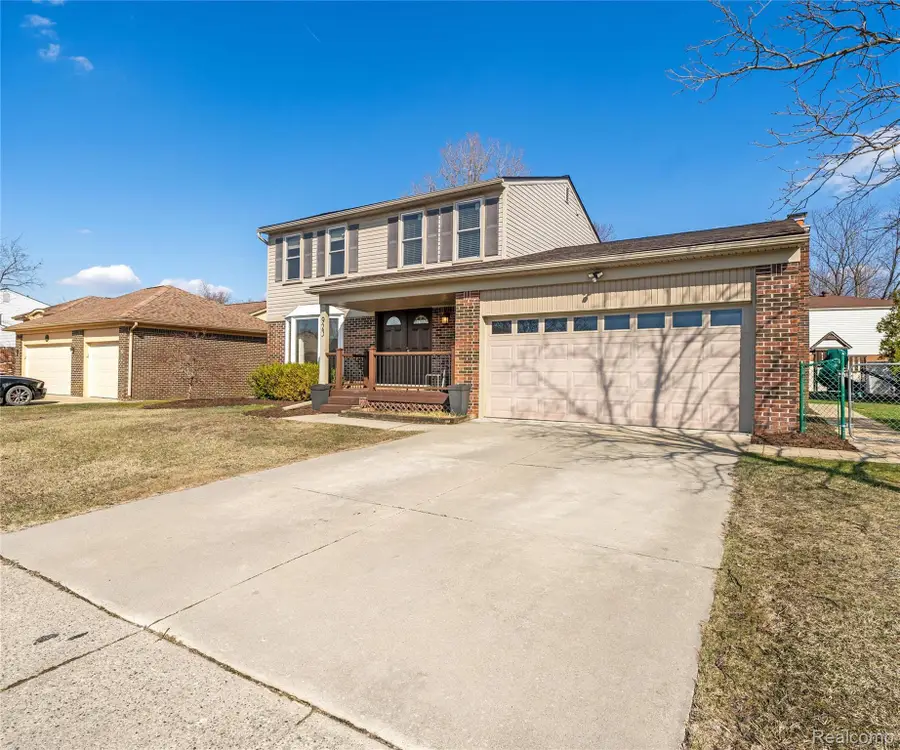 923 Kings Way, Canton, MI 48188 - #3