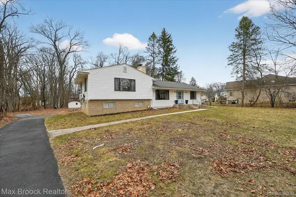 22525 Riverdale Drive, Southfield, MI 48033