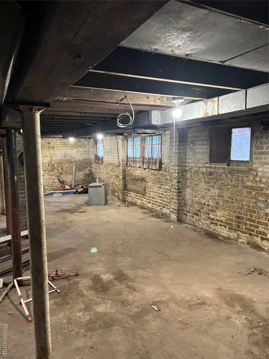 6112 Helen Street, Detroit, MI 48211 - #2