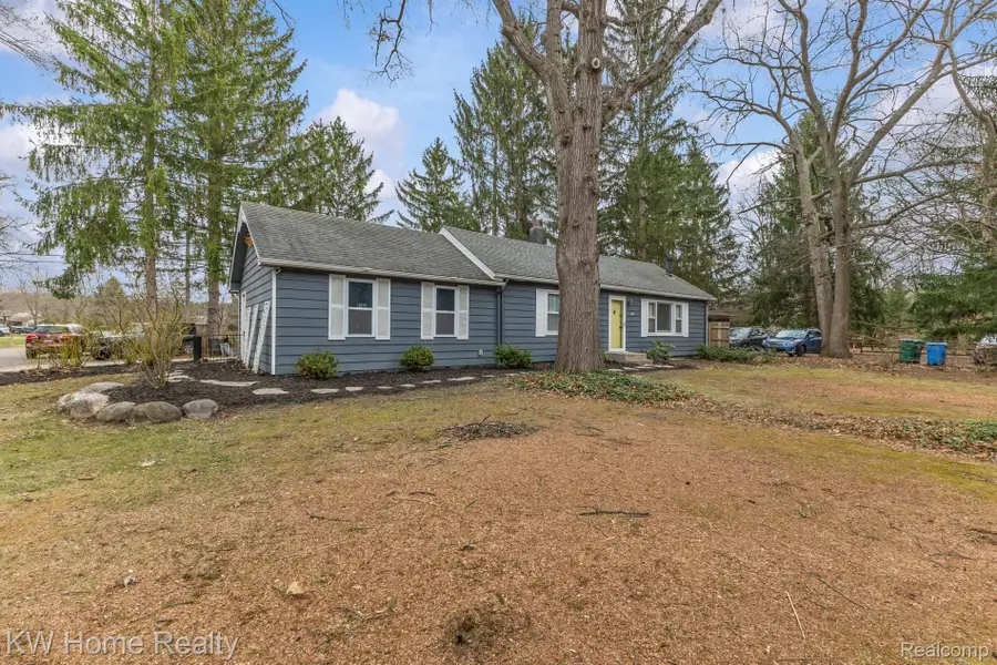 4215 Newton Road, Commerce, MI 48390 - #3