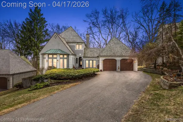 5423 Bristol Parke Drive, Clarkston, MI 48348