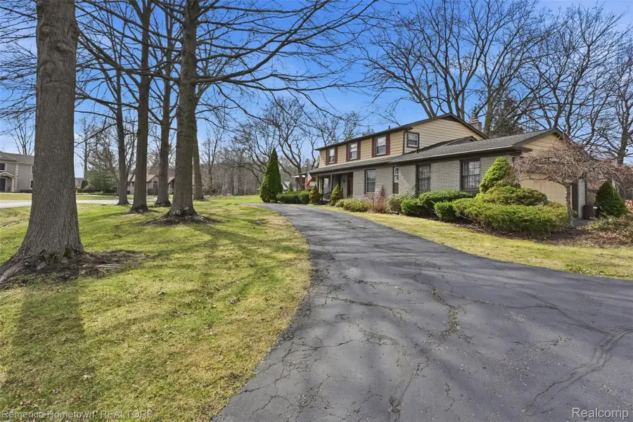 12811 Glenview Drive, Plymouth, MI 48170 - #2