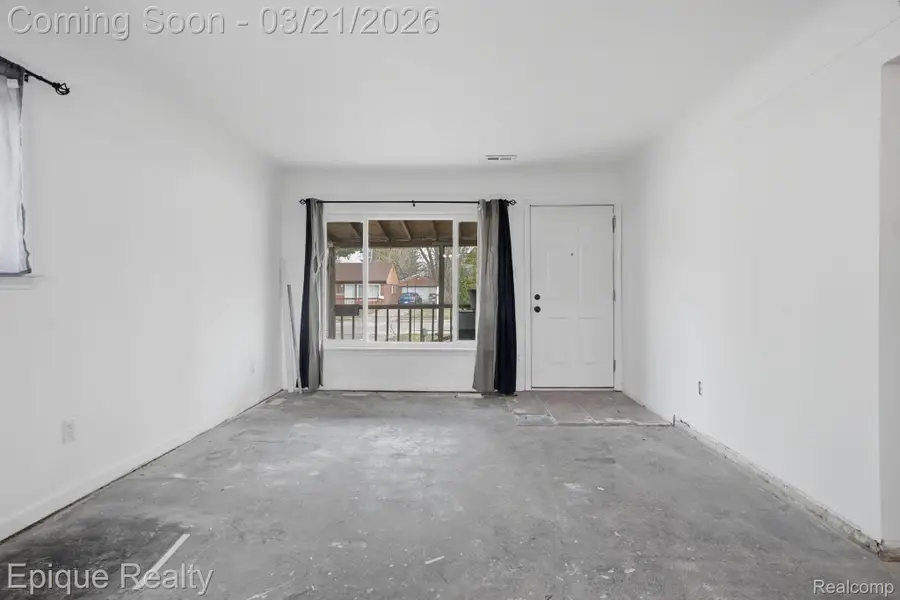 28463 Sutherland Street, Southfield, MI 48076 - #3