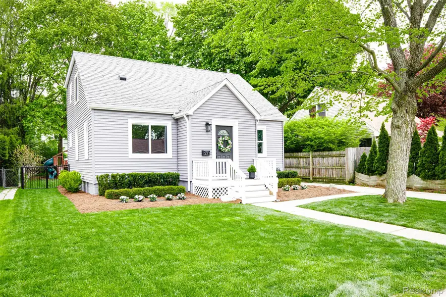 323 Maywood Avenue, Rochester, MI 48307 - #3