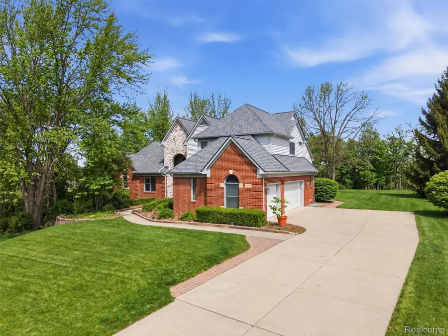 1160 Indianpipe Road, Lake Orion, MI 48360 - #3