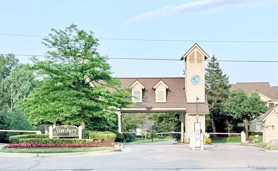 7288 Simsbury Dr. Drive #24, West Bloomfield, MI 48322 - #2