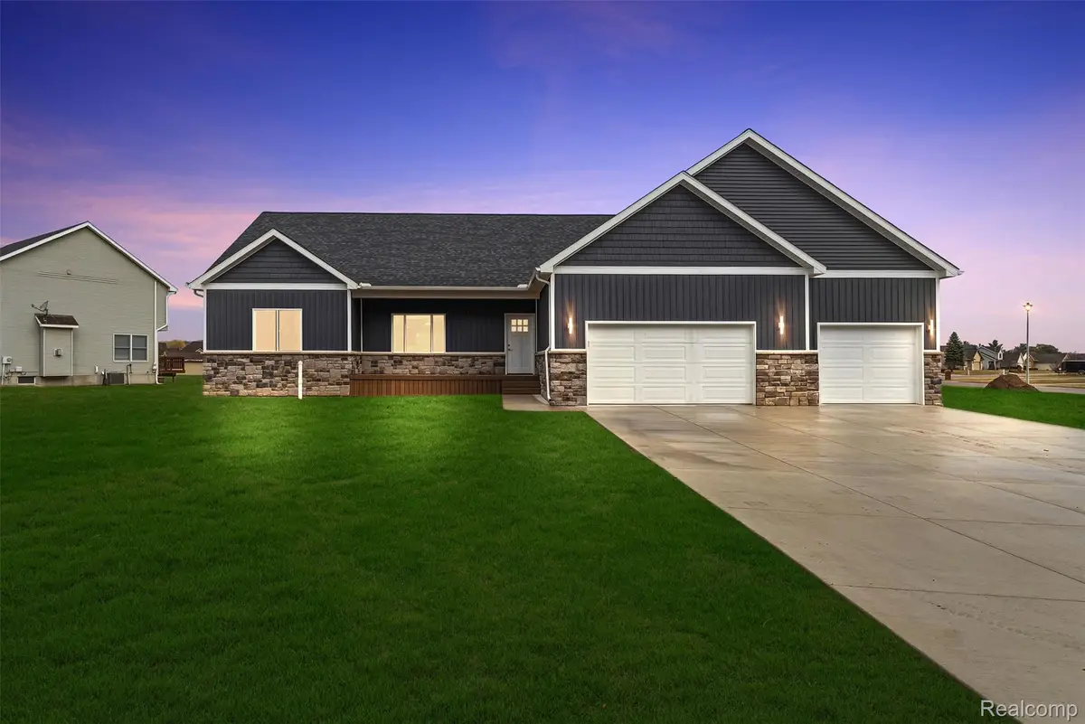 6344 Boulder Drive, Flushing, MI 48433 - #1