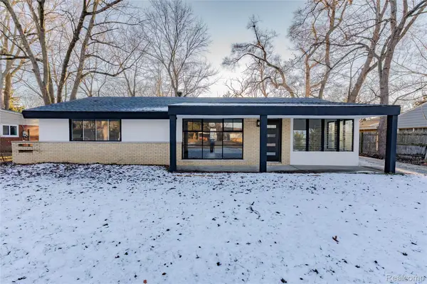 2483 Walce Drive, WestBloomfield, MI 48324