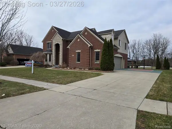 1055 Ashton Woods Drive, Canton, MI 48187