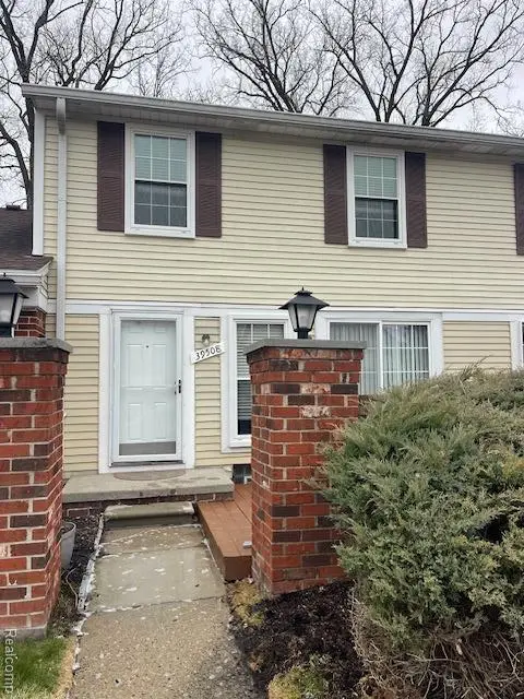 39508 Old Dominion Drive, Clinton, MI 48038 - #1