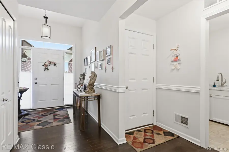 9260 Liberty Court, Livonia, MI 48150 - #2