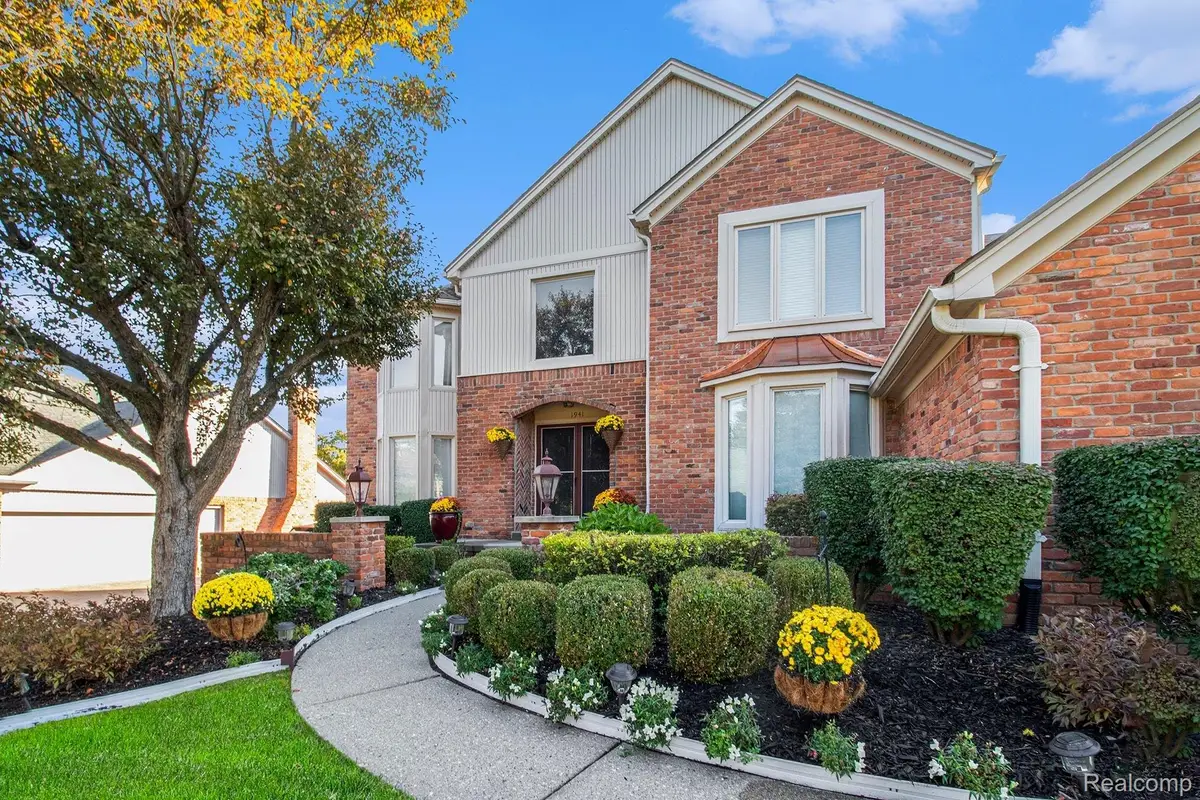 1941 Mapleridge Road, Rochester Hills, MI 48309 - #1