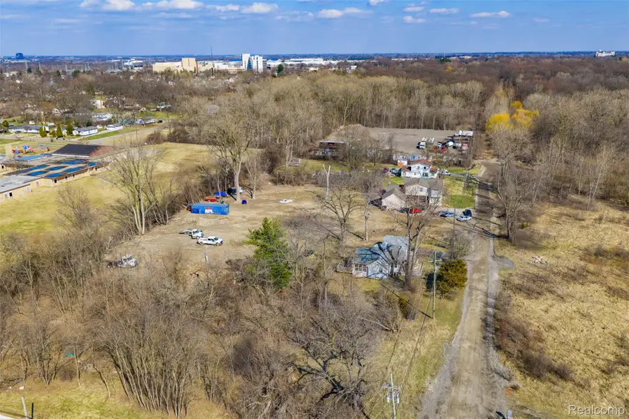 350 Fremont Street, Bloomfield, MI 48302 - #2
