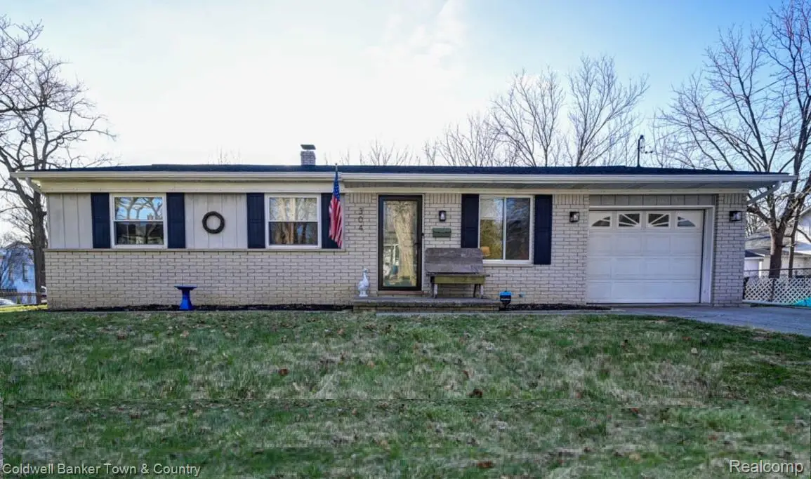 304 John Street, Holly, MI 48442 - #1