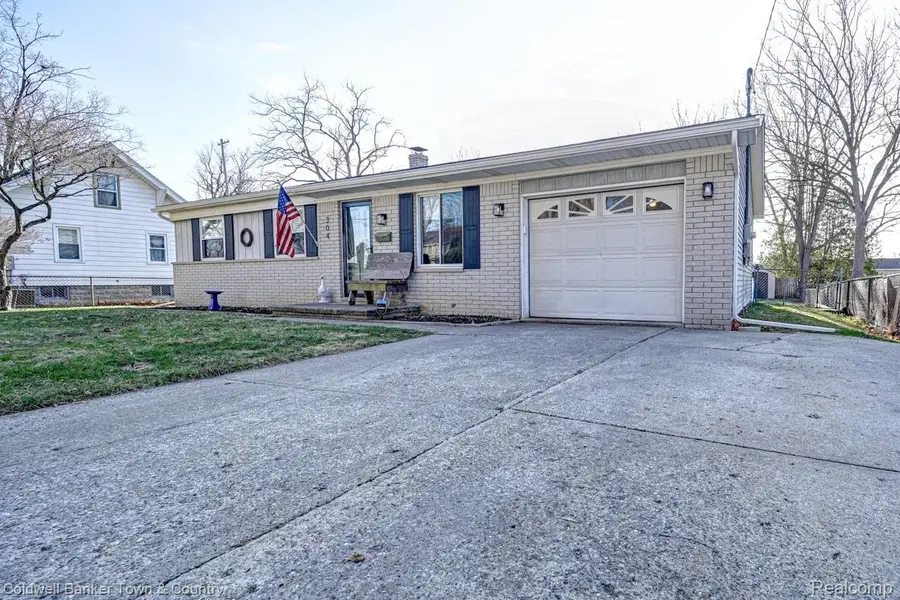 304 John Street, Holly, MI 48442 - #2