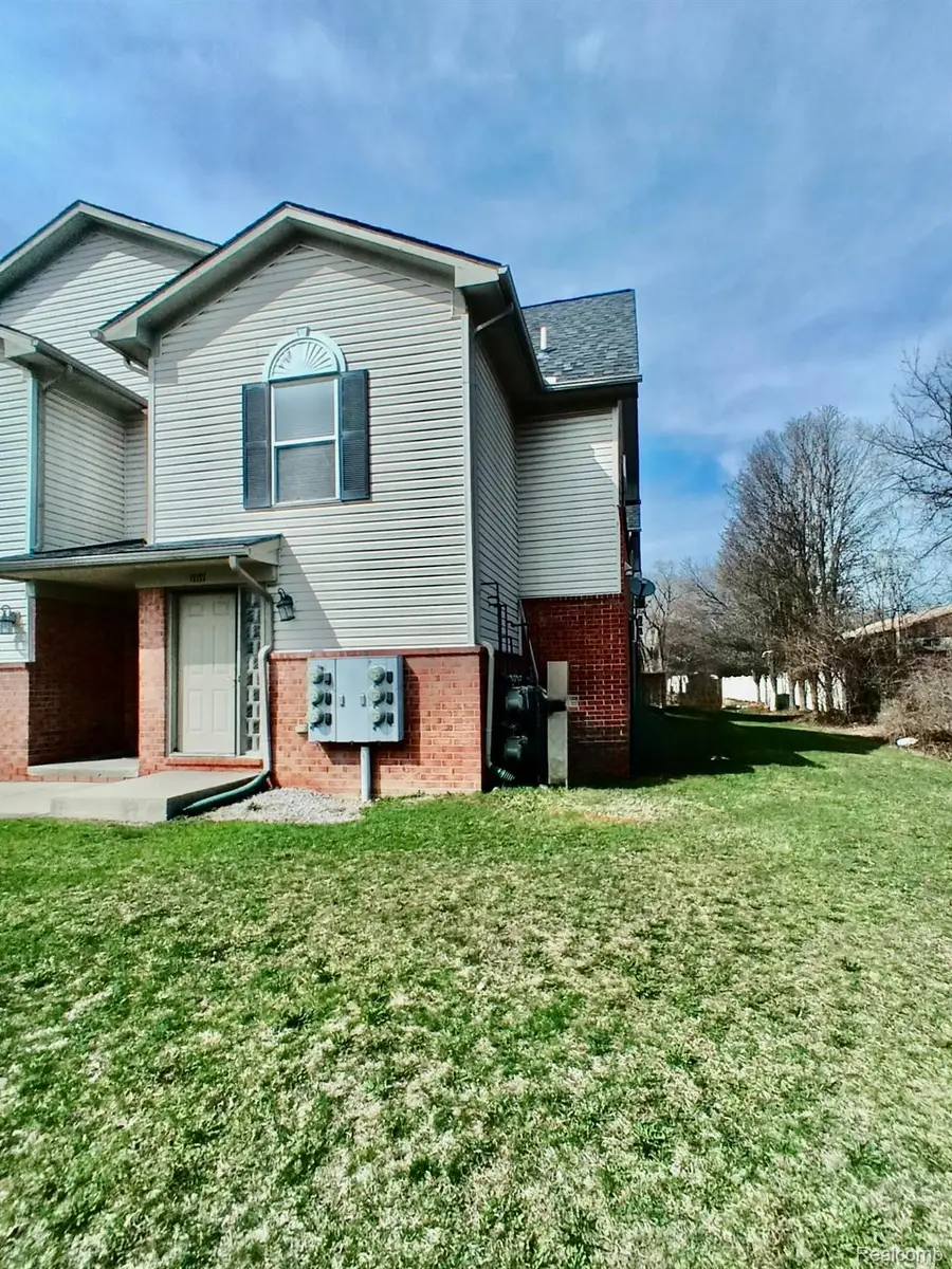 17177 Higdon Drive, Brownstown, MI 48193 - #3