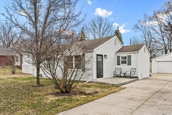 2625 Hessel Avenue, RochesterHills, MI 48307