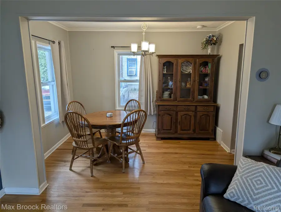 6227 Clarkston Road, Clarkston, MI 48346 - #2