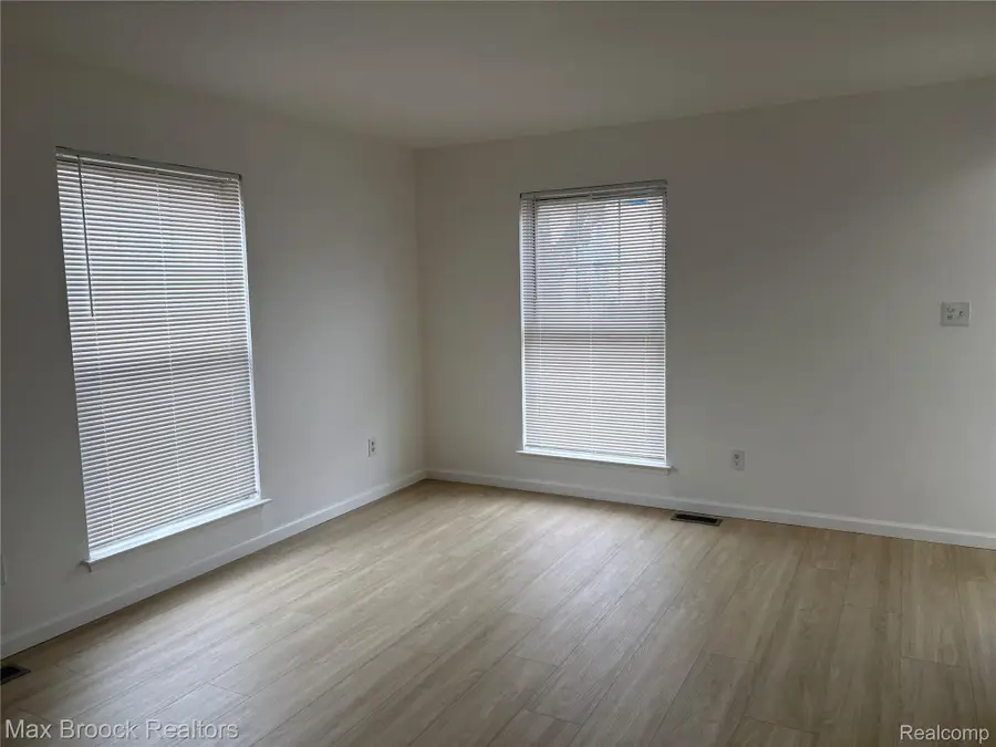 35519 Turner Drive, Sterling Heights, MI 48312 - #2