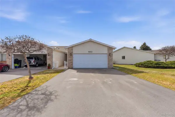 802 Crystal Lane, Marysville, MI 48040