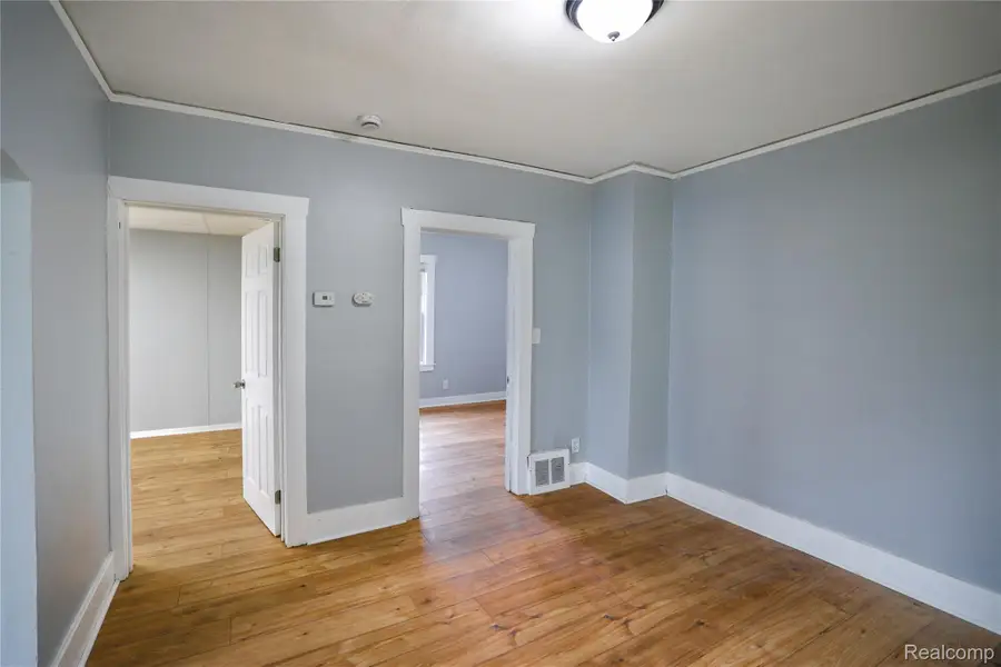 5170 Evaline Street, Hamtramck, MI 48212 - #2