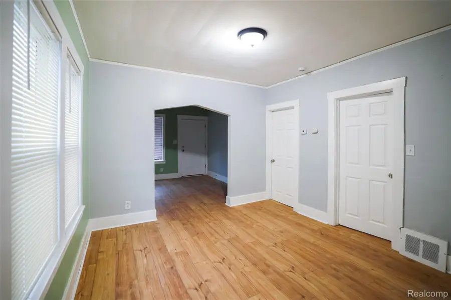 5170 Evaline Street, Hamtramck, MI 48212 - #3