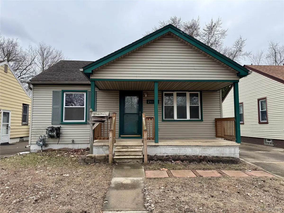 24425 Lehigh Street, Dearborn Heights, MI 48125 - #1