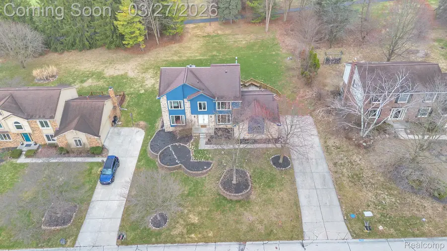 25515 Hunt Club Boulevard, Farmington Hills, MI 48335 - #2