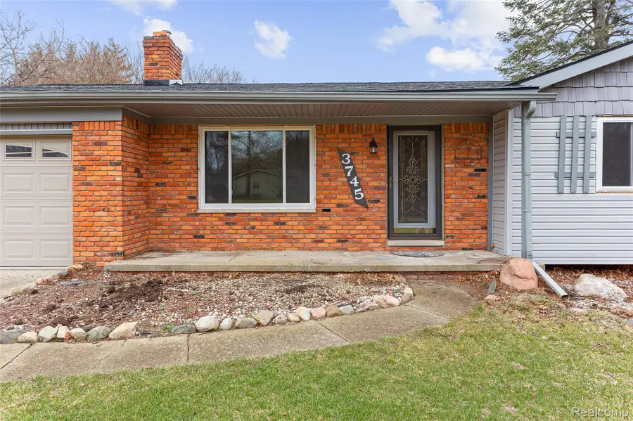 3745 Capitol Way, Highland, MI 48356 - #2