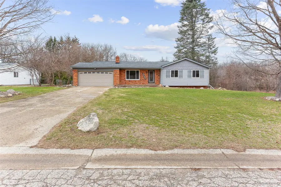 3745 Capitol Way, Highland, MI 48356 - #3