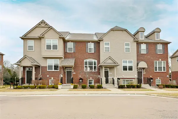 2817 Hartwick Drive, RochesterHills, MI 48307