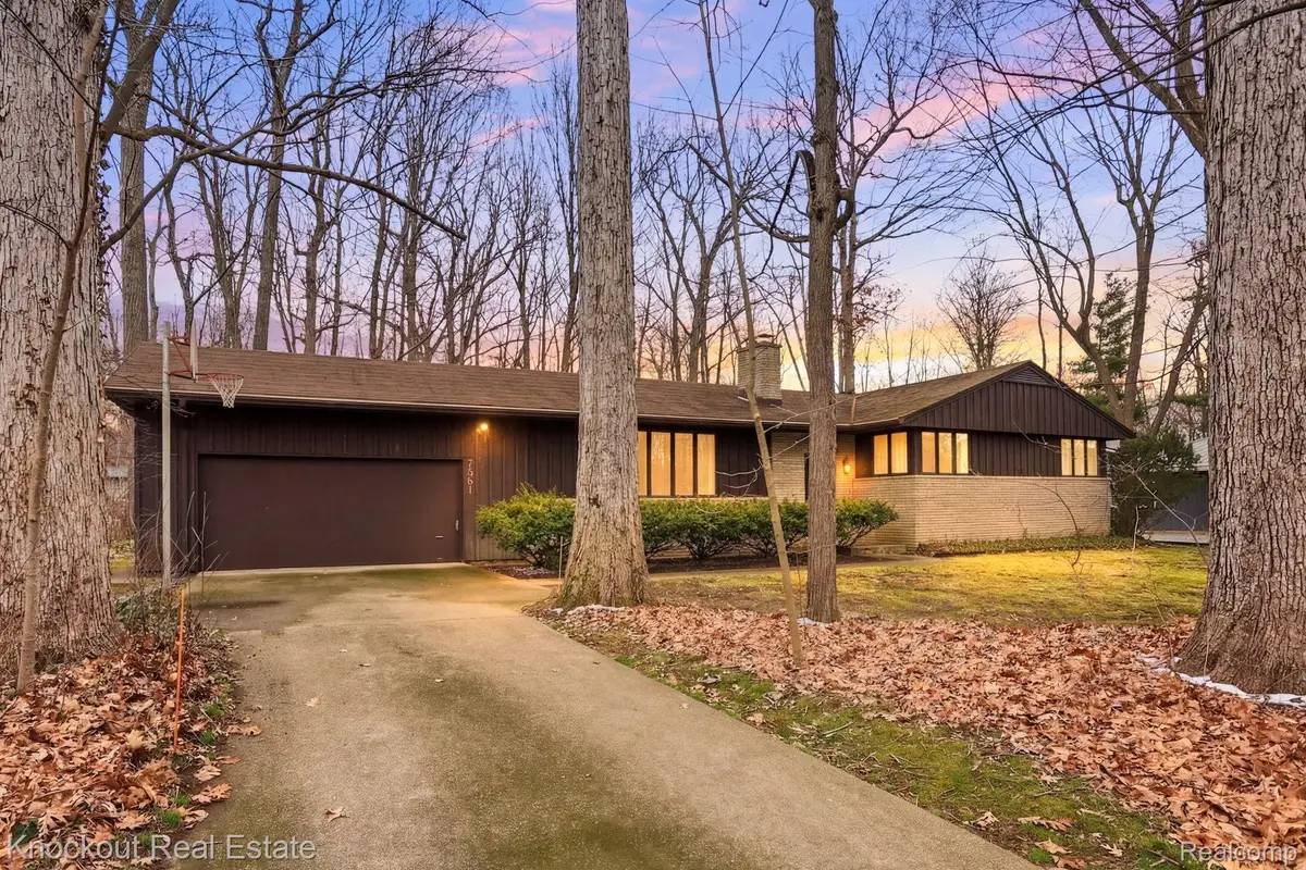 7301 W Ronrick Place, Frankenmuth, MI 48734 - #1