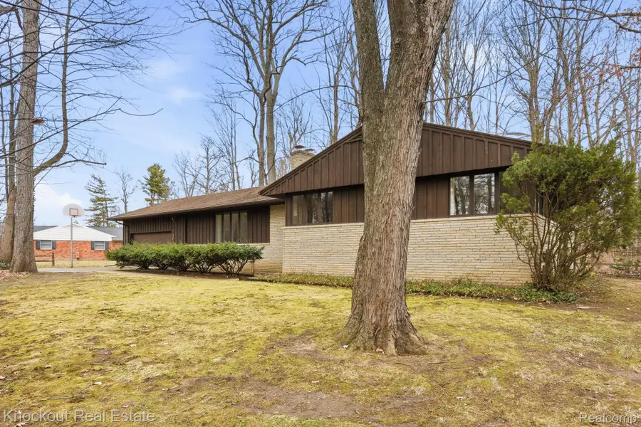 7301 W Ronrick Place, Frankenmuth, MI 48734 - #3