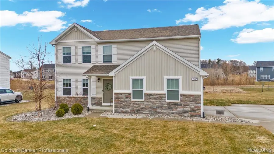 7047 Wildflower Court, Grand Blanc, MI 48439 - #2