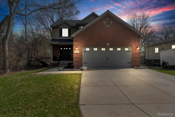 19224 Denby, Redford, MI 48240