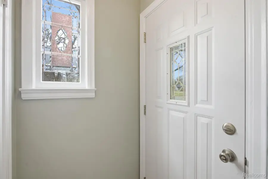 20728 Carlysle Street, Dearborn, MI 48124 - #3
