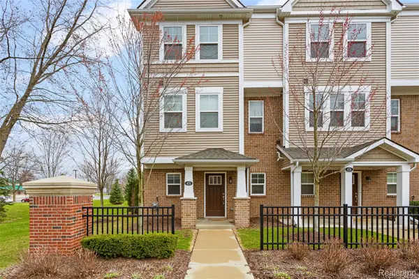 478 N Wixom Road, Wixom, MI 48393