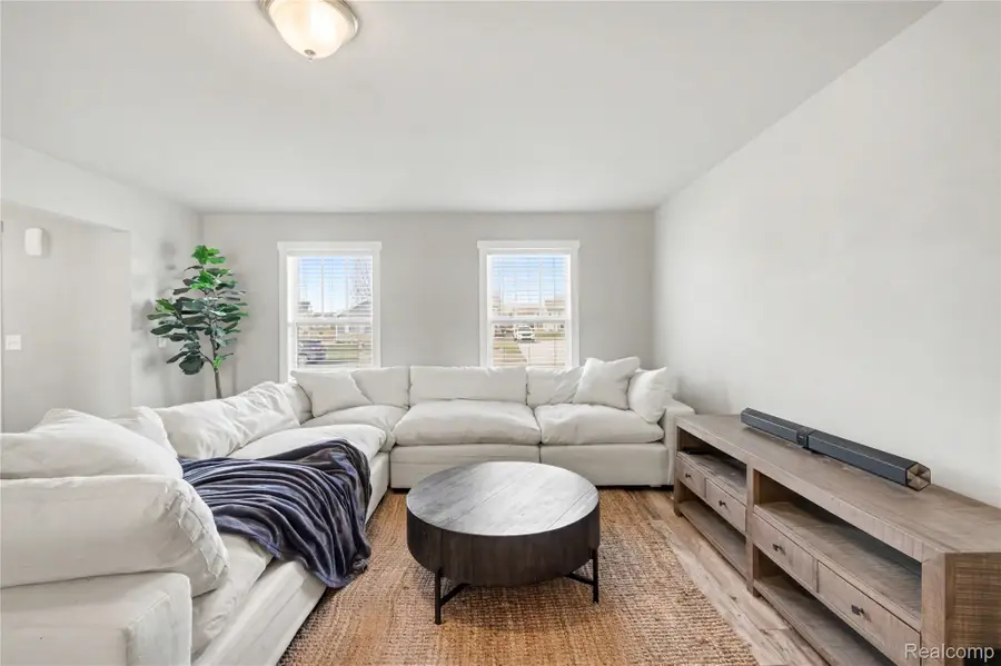 7095 Primrose Lane, Grand Blanc, MI 48439 - #3