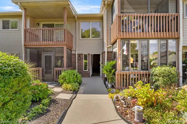 10161 Nancys Boulevard #92, GrosseIle, MI 48138