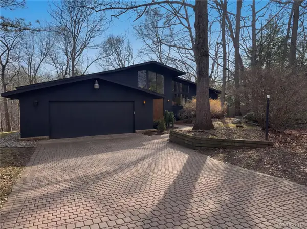 4442 Rolling Pine Drive, WestBloomfield, MI 48323