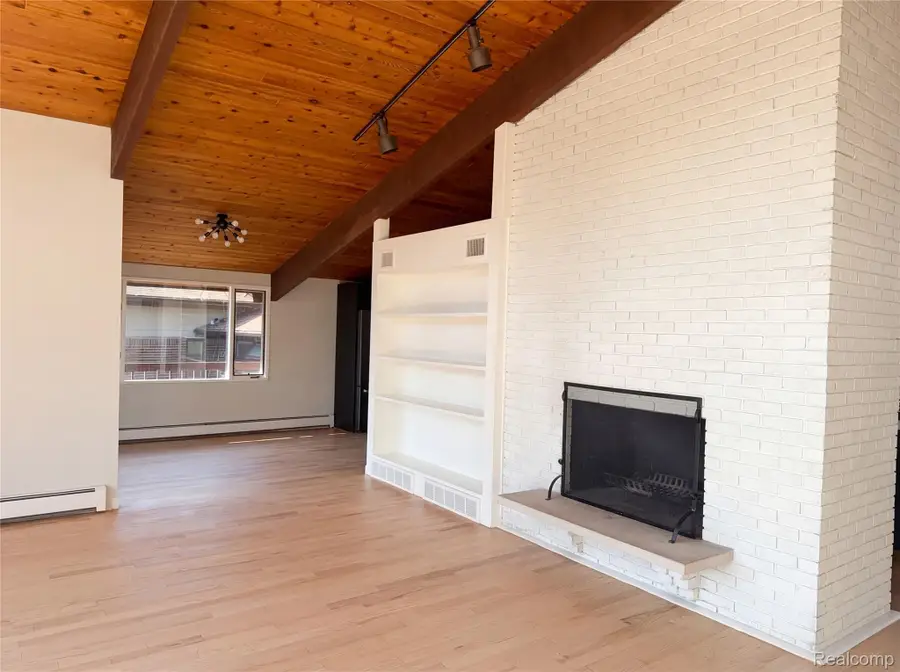 4442 Rolling Pine Drive, West Bloomfield, MI 48323 - #3