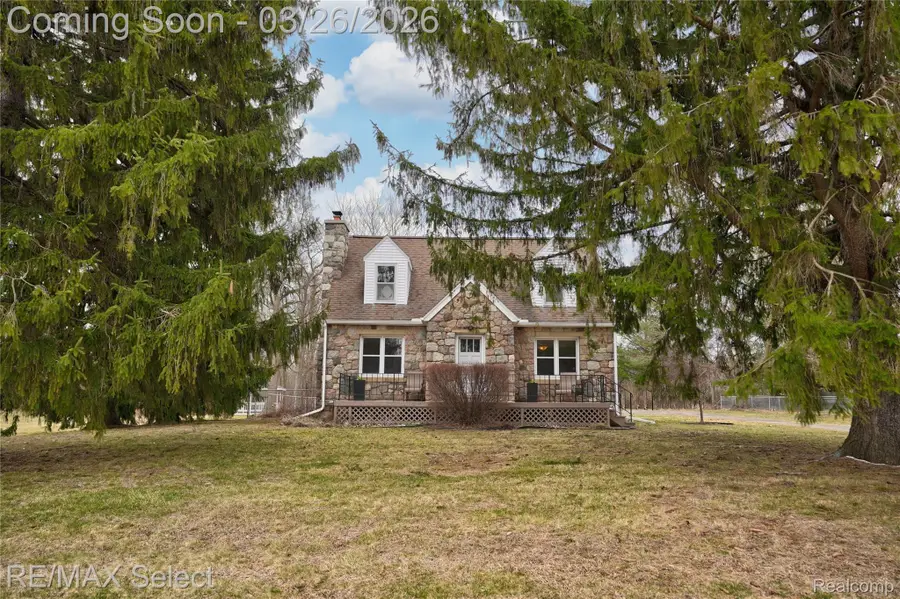 3360 N Elms Road, Flushing, MI 48433 - #2