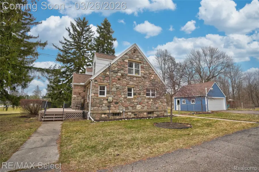 3360 N Elms Road, Flushing, MI 48433 - #3