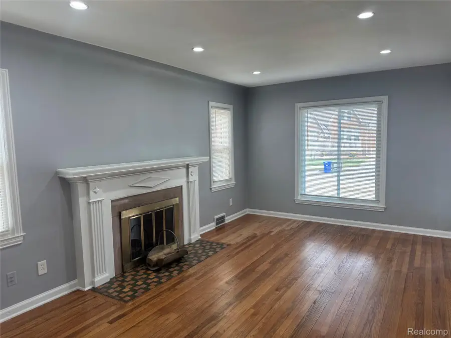 5085 Grayton Street, Detroit, MI 48224 - #3