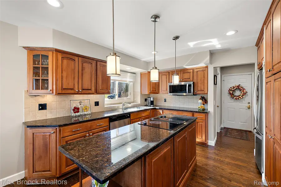 17835 Maple Hill Drive, Northville, MI 48168 - #3