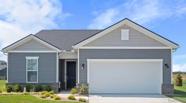 1656 Moss Drive, Milford, MI 48381