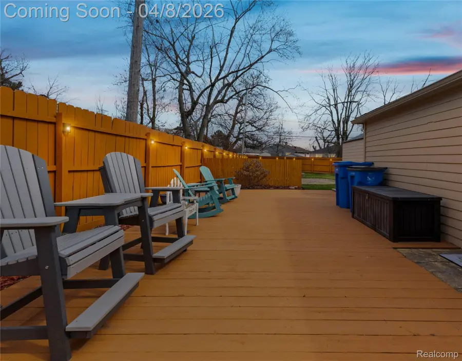 4685 Universal Street, Dearborn Heights, MI 48125 - #3