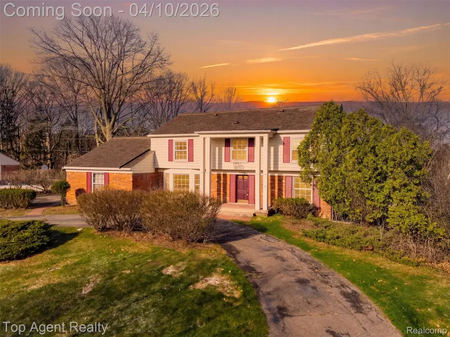 4268 Covered Bridge Road, Bloomfield, MI 48302 - #2