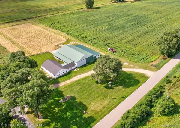 8424 Oak Road, Millington, MI 48746